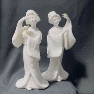 Vintage Homco White Porcelain Set of 2 Geisha Girls with Fans Statues Figurines
